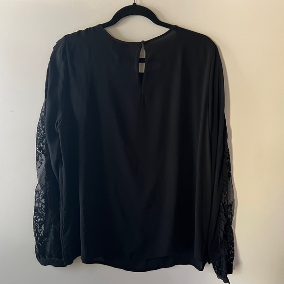 NWT Who what wear sizeL made in China 
Black long sleeve w/ lace sleeve detail - Picture 4 of 16